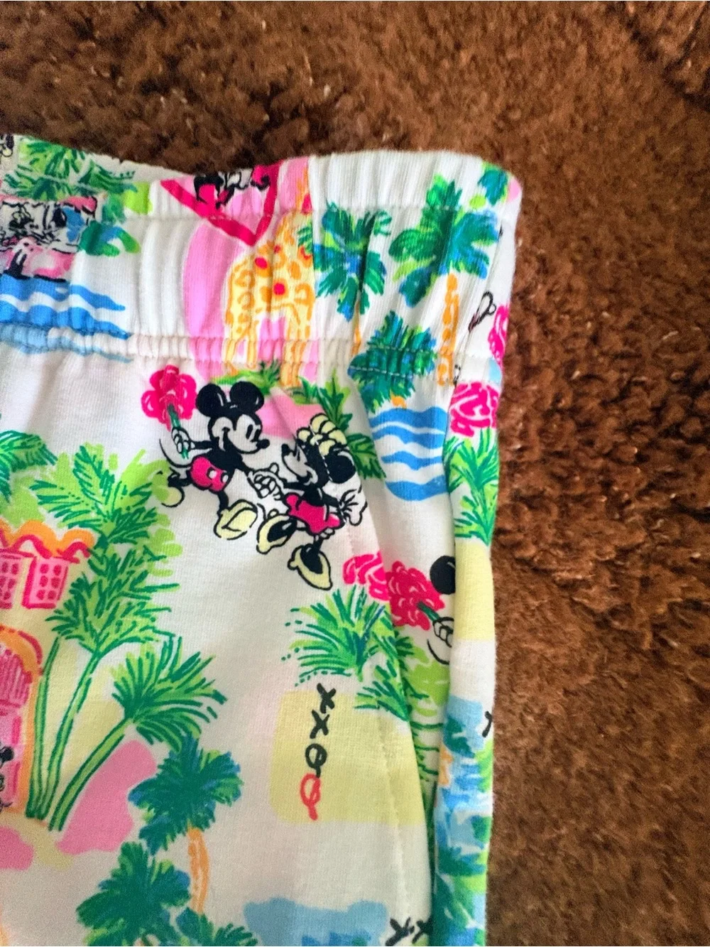 Lilly Pulitzer White Cotton terry Disney Print Lounge Shorts Multicolor size S - Picture 2 of 6